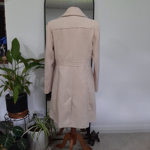 SOLD Long Cream Womens Winter Coat - Size M/L - Picture 6 of 9